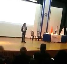 بالفيديو: الطالبة نوريان امسيس تفوز بالمرتبة الثانية في مسابقة الخطيب الشاب 